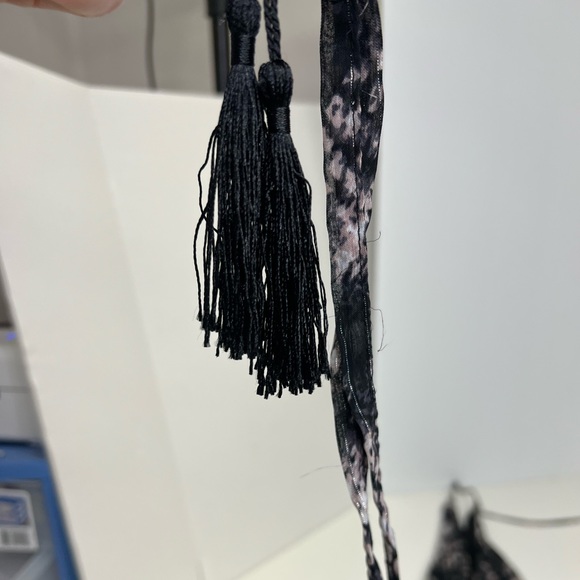 TopShop Metallic Snakeskin Print Belted Dress Size 6 - Picture 9 of 10